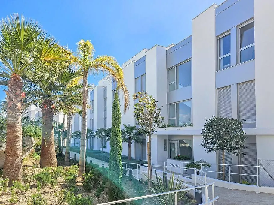 2 Bed Apartment In Le Mirage Iii, Cancelada Estepona