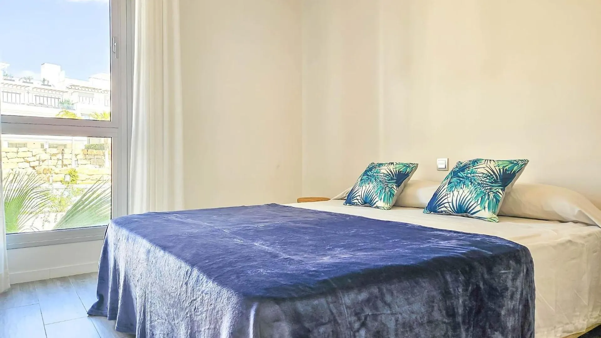 2 Bed Apartment In Le Mirage Iii, Cancelada Estepona
